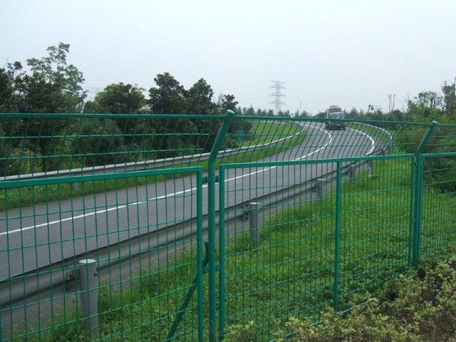 湖北公路護(hù)欄網(wǎng)