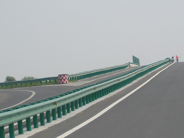 湖北防撞護欄板