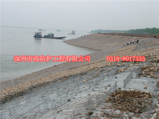 湖北?？谑幸粯硕胃褓e網(wǎng)護坡工程